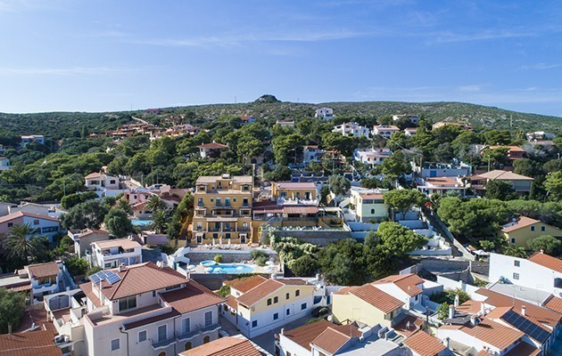 Lu Hotel Maladroxia