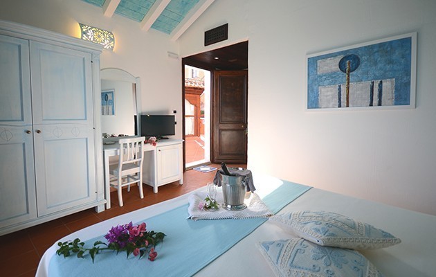 Galanias Hotel and Retreat