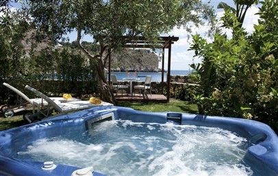 Deluxe Bungalow Sea side with outdoor Jacuzzi